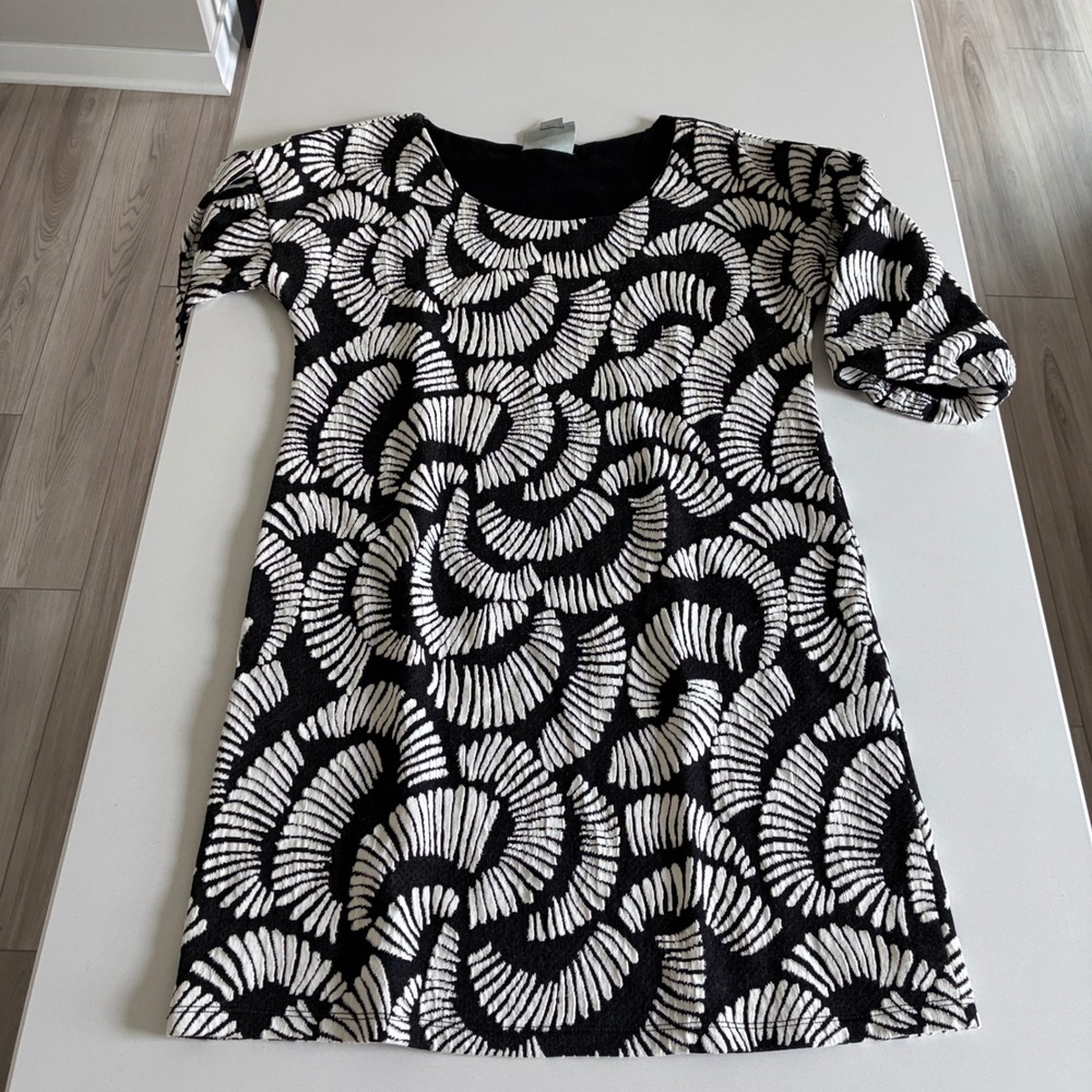 Maeve Anthropologie Black White Textured Jacquard Puff Sleeve Shift Dress Small